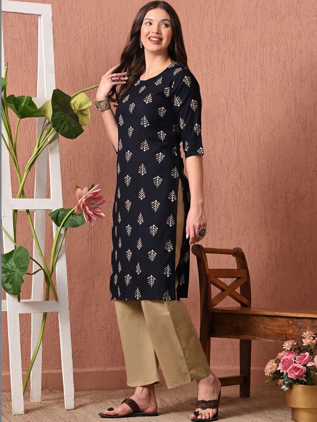 Sangria Women Ethnic Motifs Printed Kurta thumbnail 5