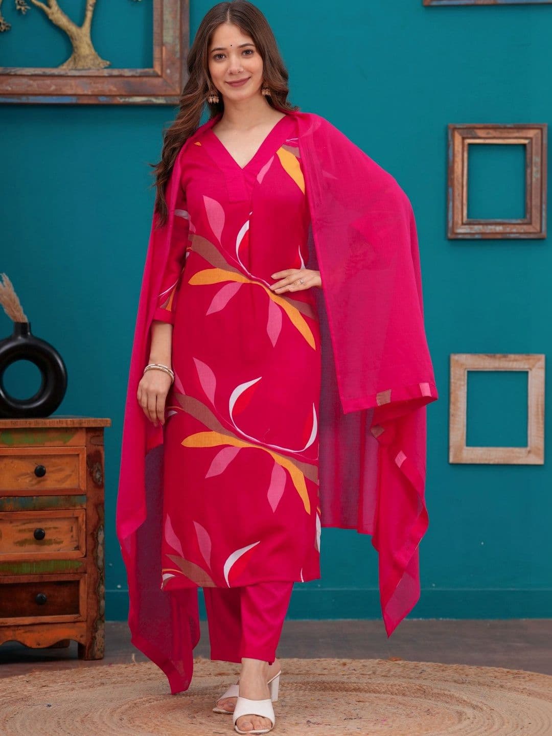 Ethnikaasilqora Women Printed Regular Kurta with Trousers & With Dupatta thumbnail 5
