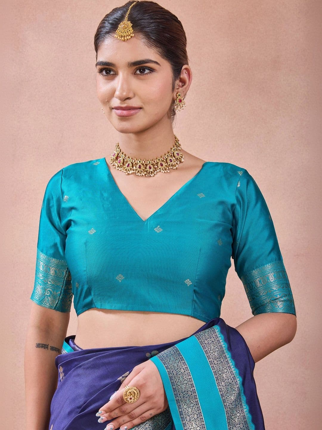 Maharanga  Women Zari Silk Blend Kota Saree thumbnail 5