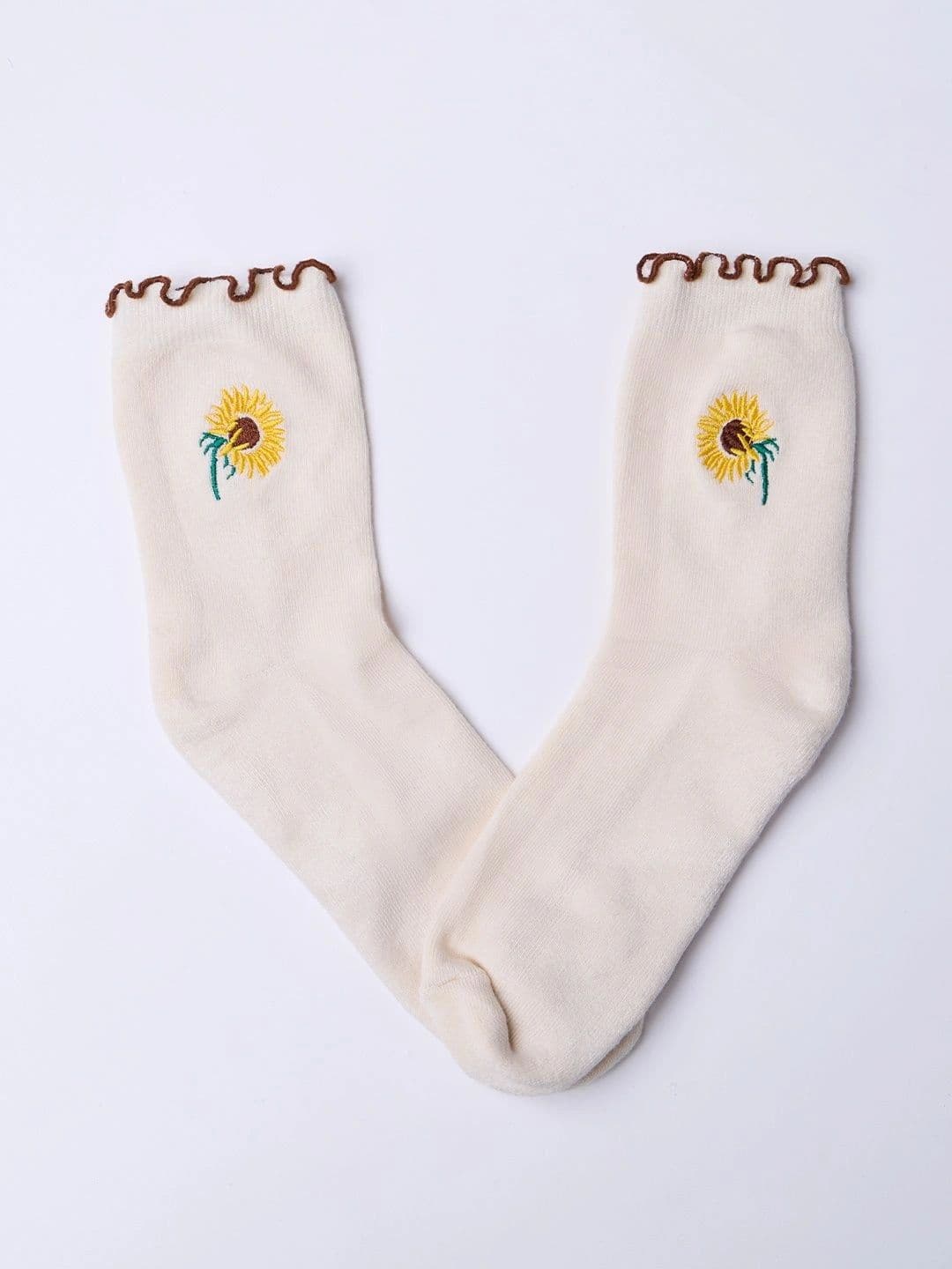 The Souled Store Unisex Cotton Blend Patterned Above Ankle Socks thumbnail 5