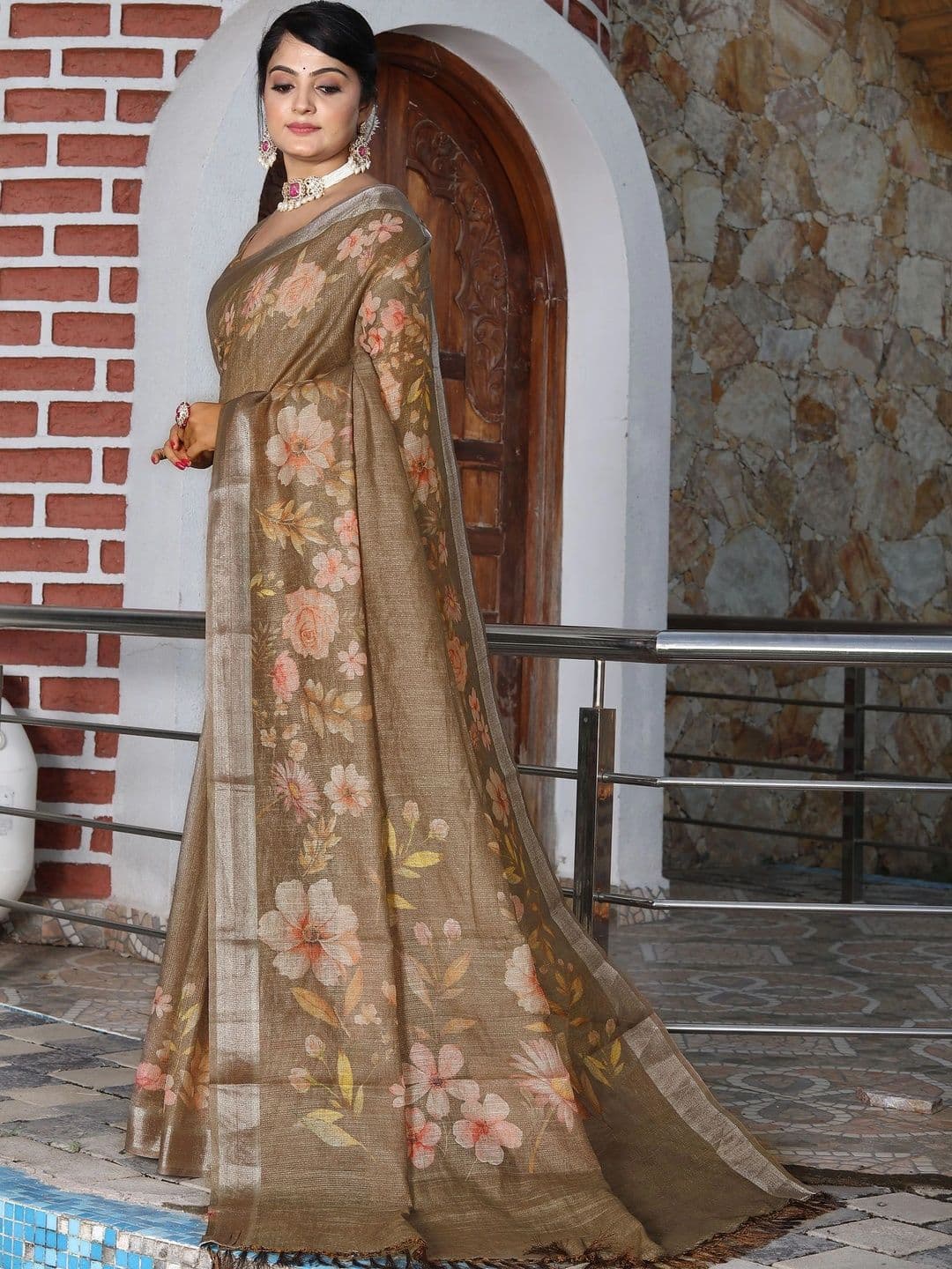 HERE&NOW Floral Printed Silk Cotton Handloom Saree thumbnail 2