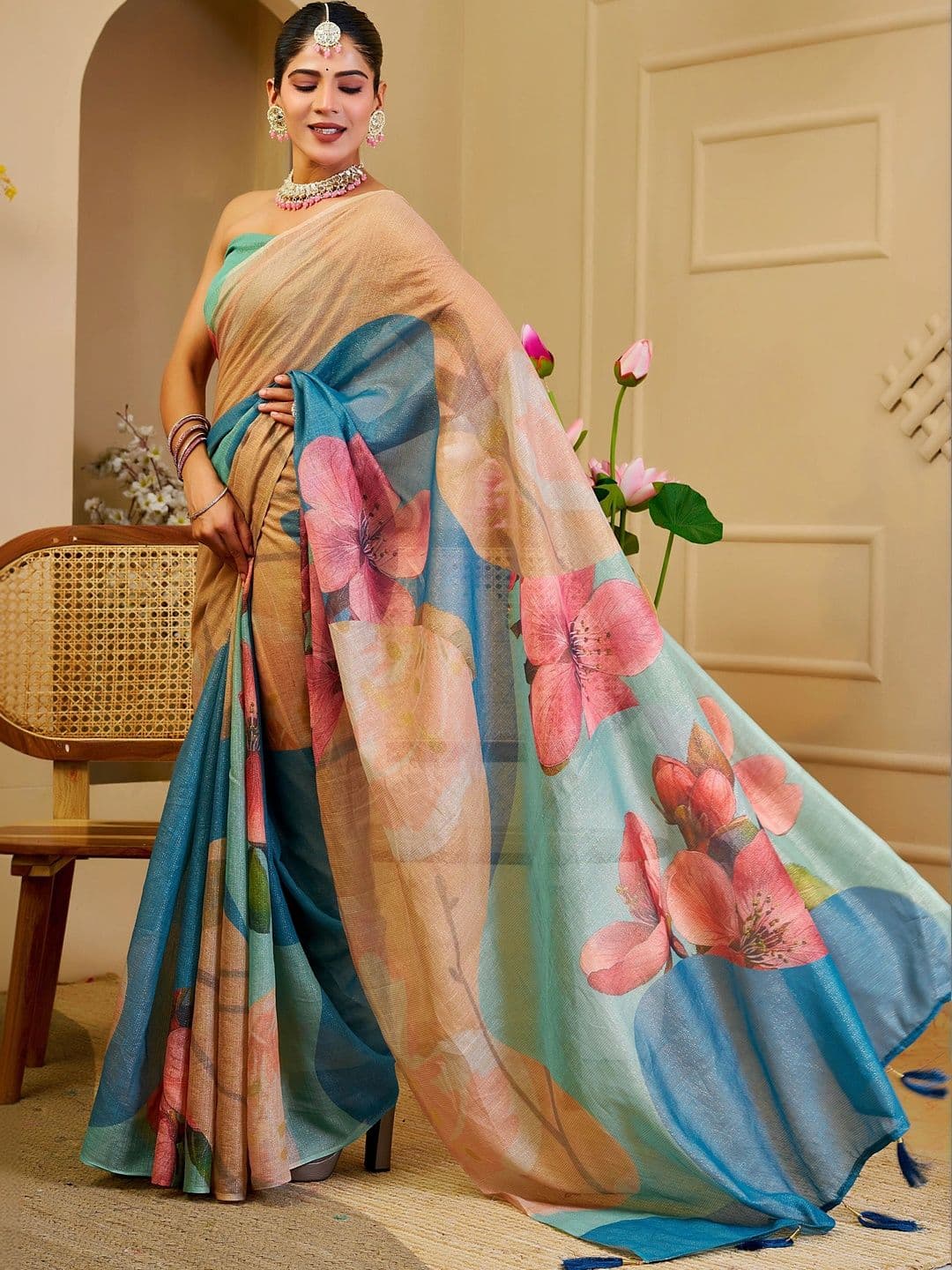 HERE&NOW Women  Floral Silk Cotton Handloom Saree thumbnail 4
