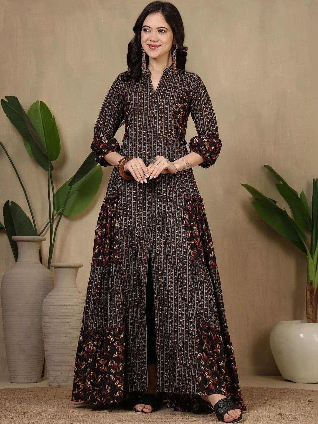 Sangria Women Floral Printed Floral Anarkali Kurta thumbnail 7