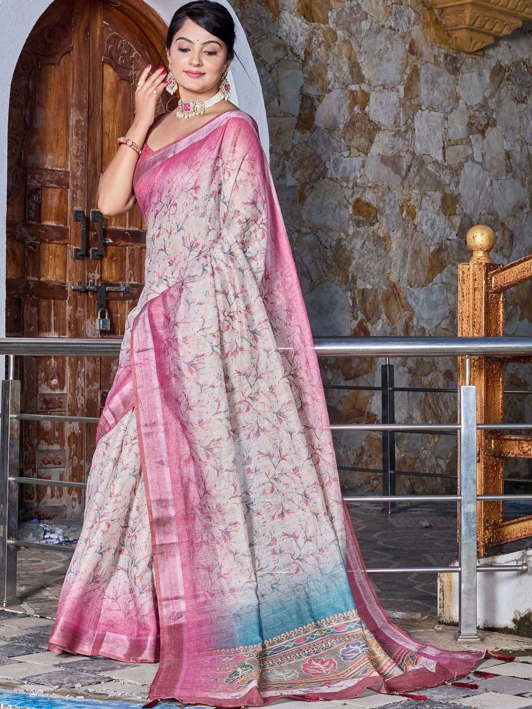 MANVAA Women Floral Printed Silk Cotton Handloom Saree thumbnail 6