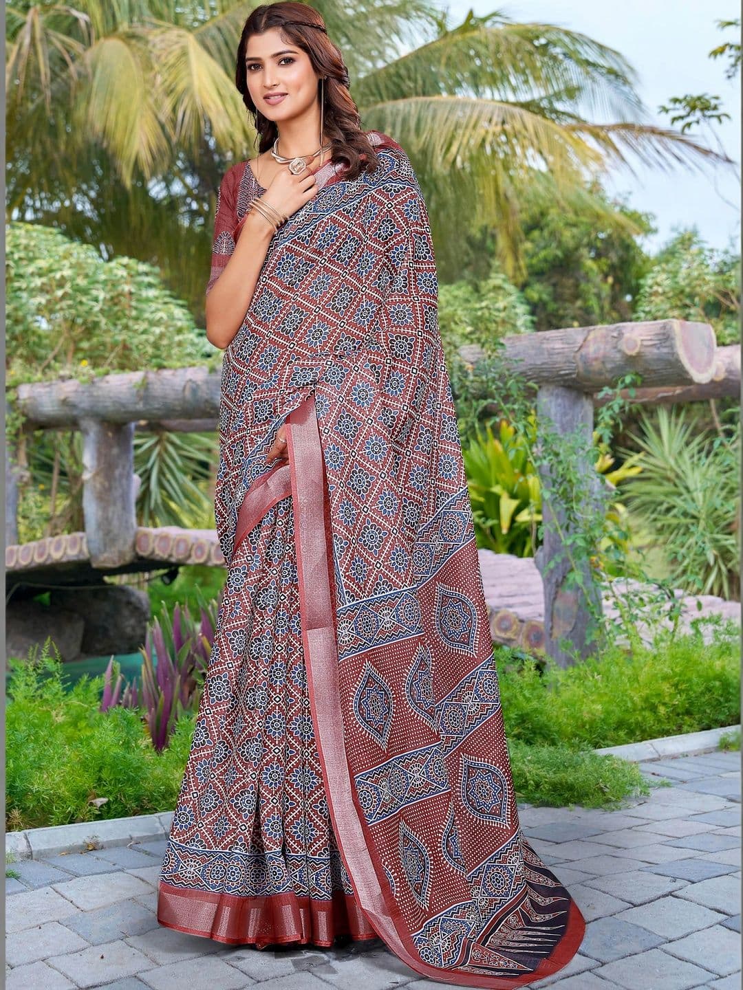 MANVAA Saree thumbnail 5