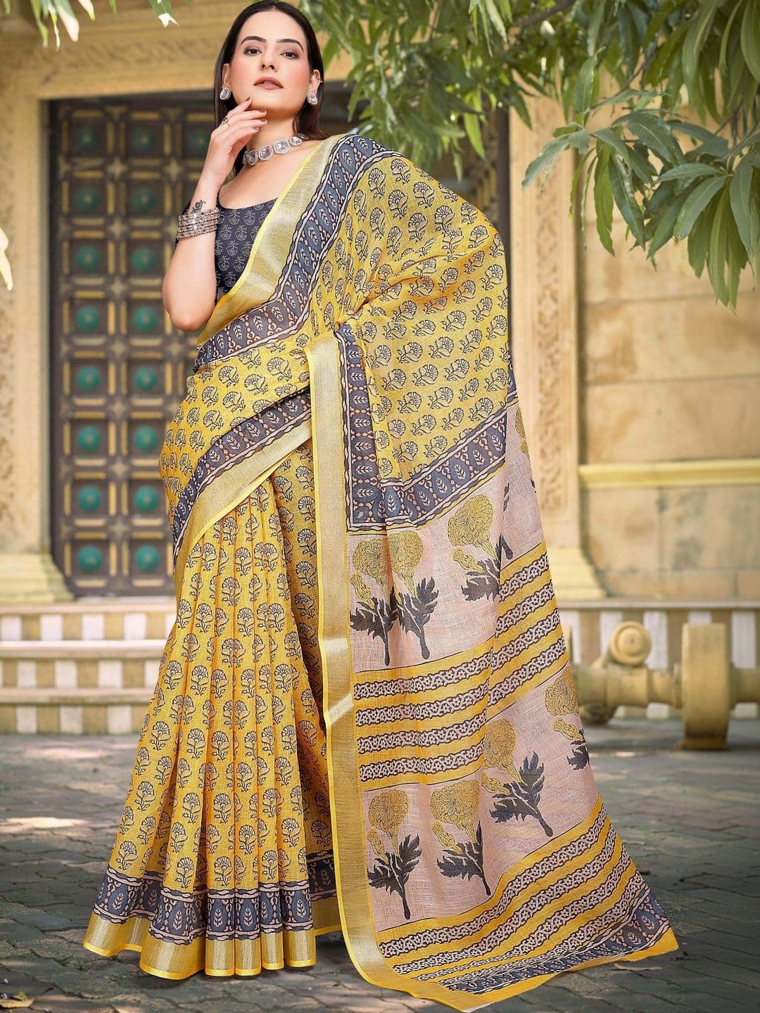 HERE&NOW Floral Saree thumbnail 3