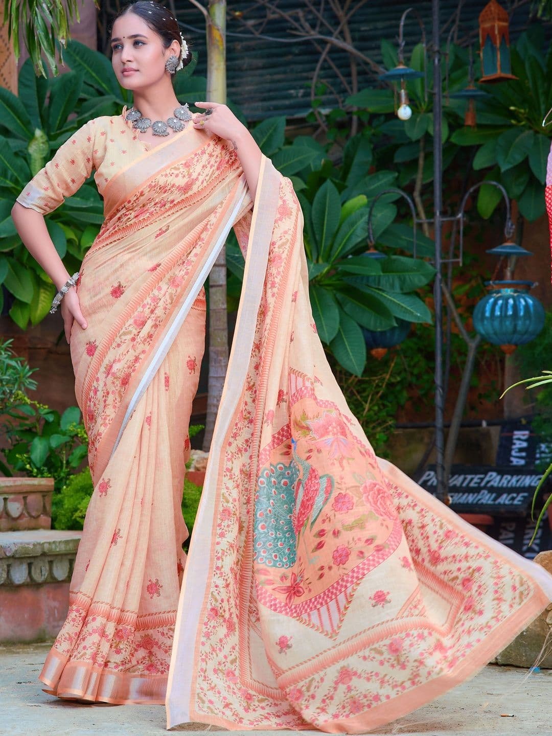 MANVAA Floral Saree thumbnail 6