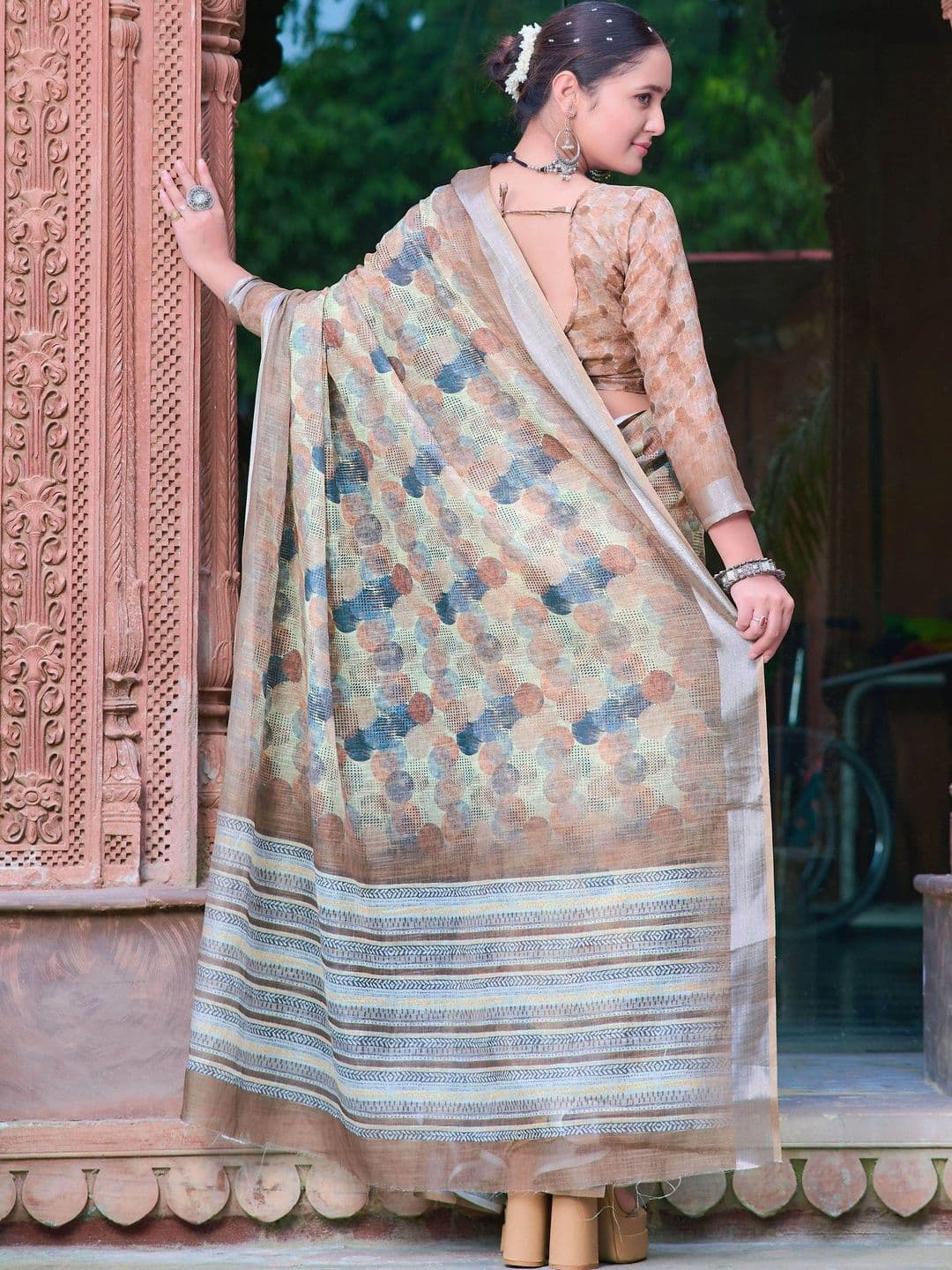 MANVAA Saree thumbnail 6