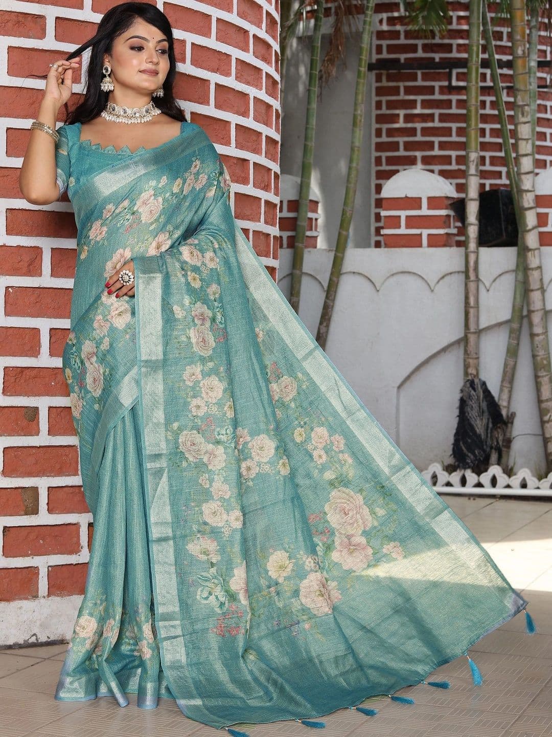 HERE&NOW Women Floral Silk Cotton Handloom Saree - view 1