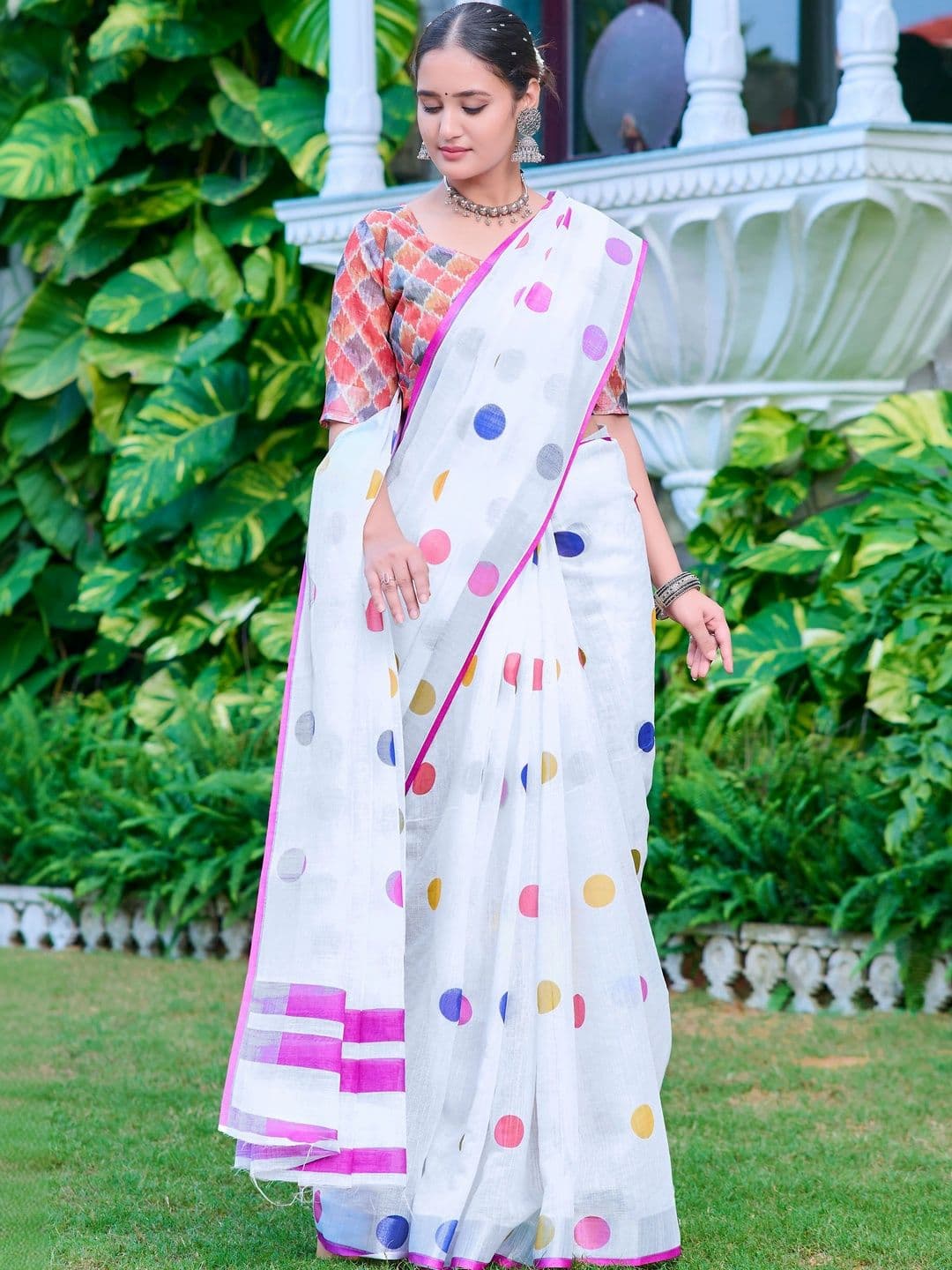 Maroosh Polka Dot Saree thumbnail 3