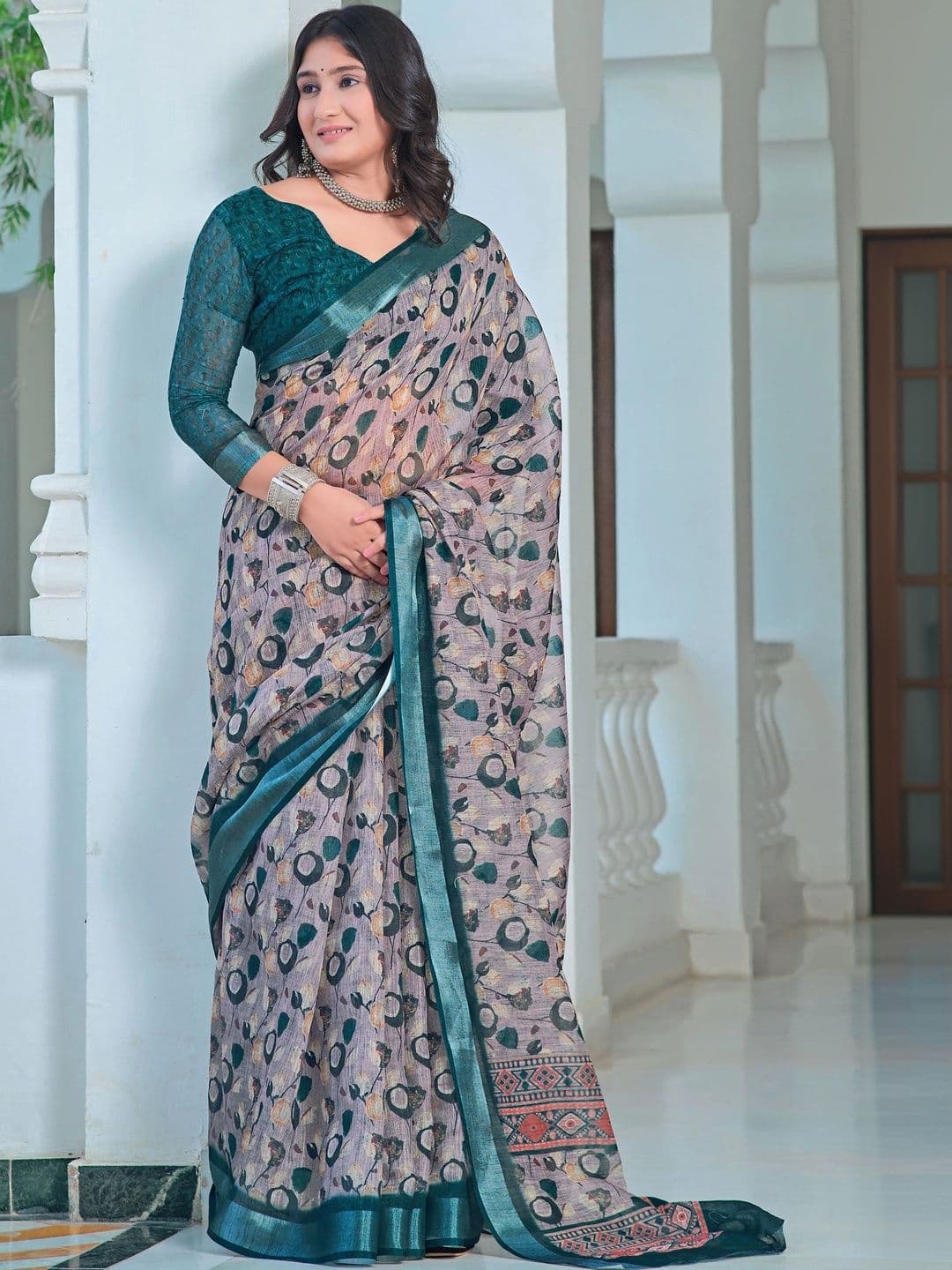 HERE&NOW Floral Fusion Saree thumbnail 4