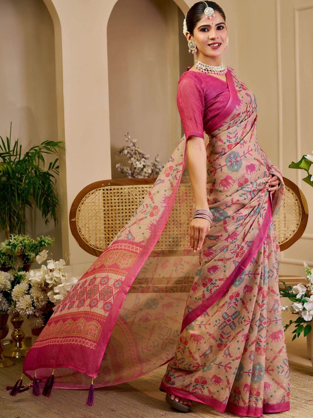 HERE&NOW Women   Floral Silk Cotton Handloom Saree thumbnail 5