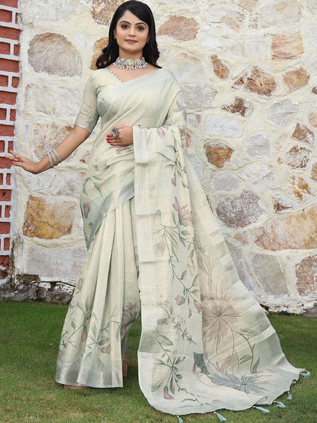 Maroosh Floral Silk Cotton Handloom Saree - view 1