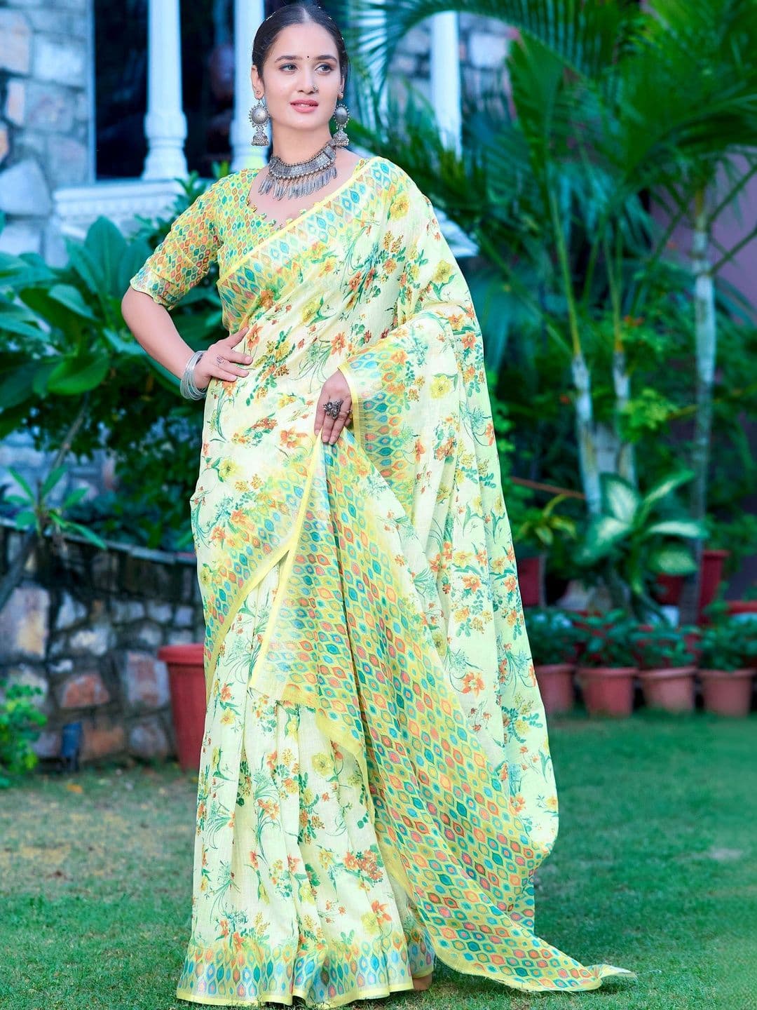 MANVAA Floral Saree thumbnail 6