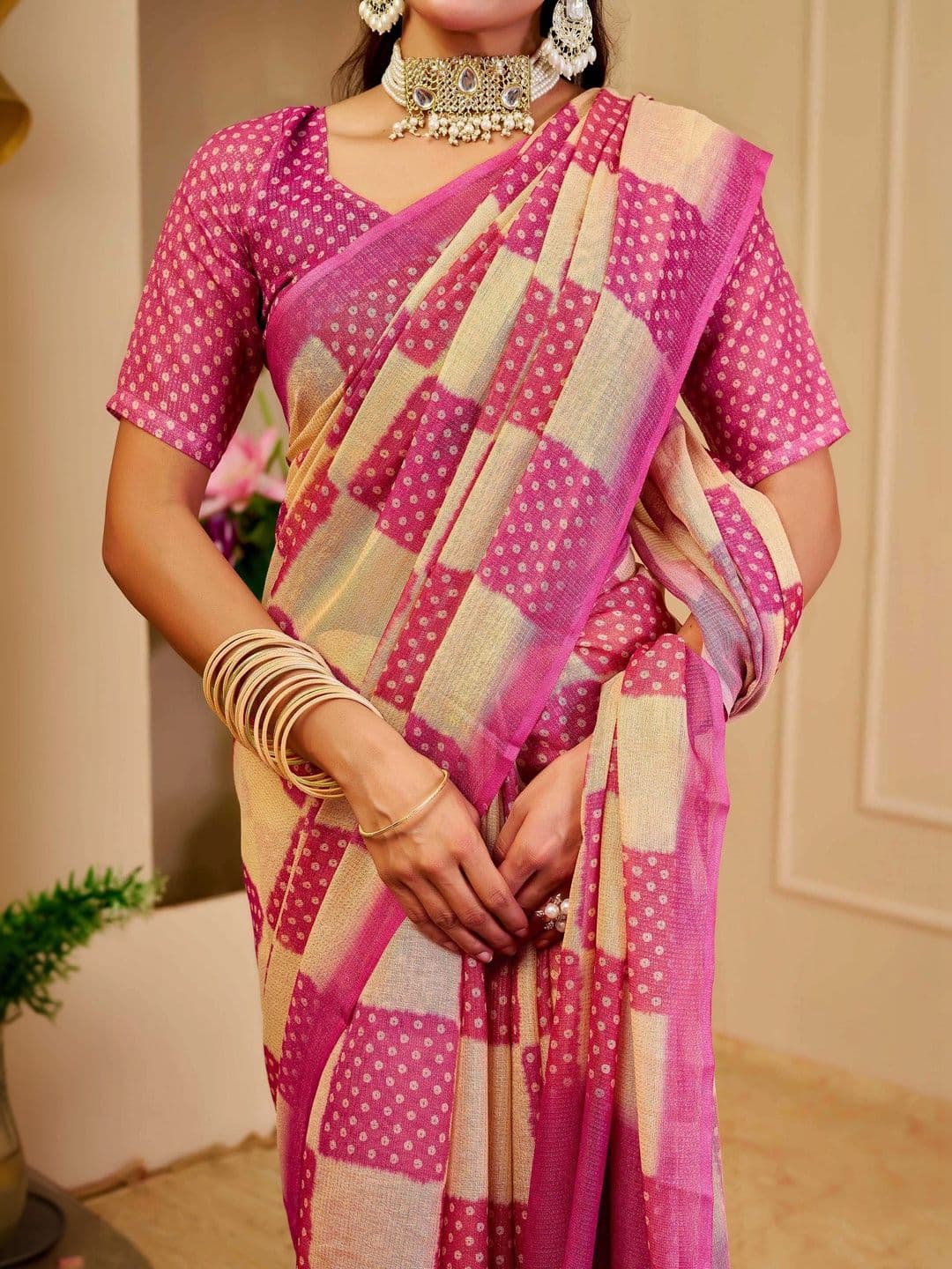 MANVAA Women Woven Design Silk Cotton Handloom Saree thumbnail 3