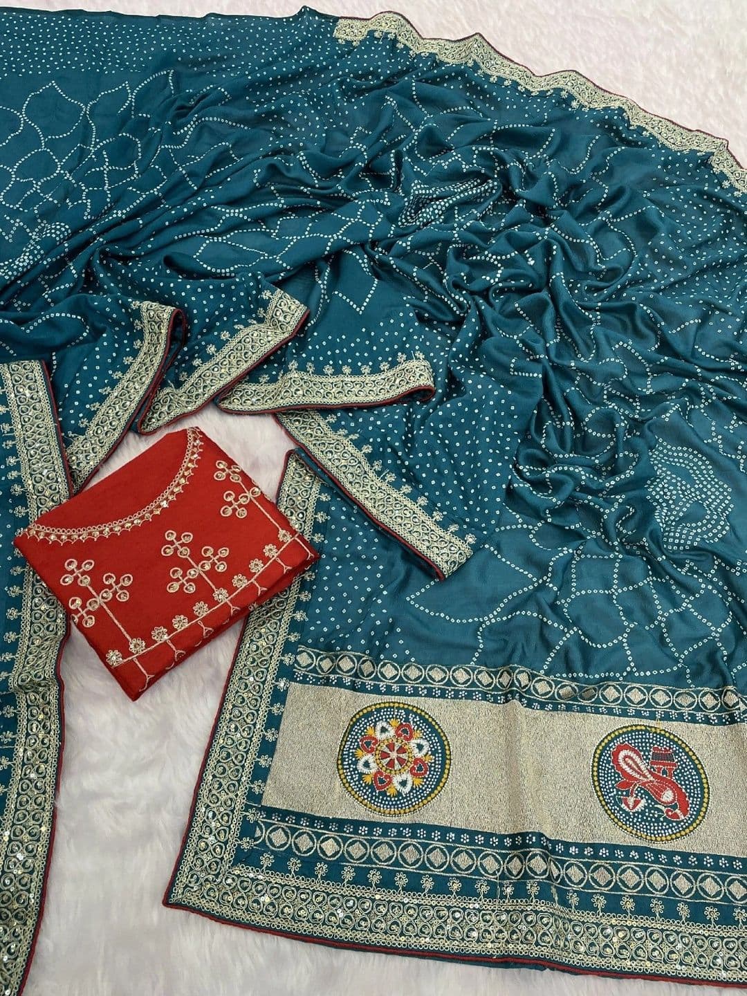 SmileyFashion Bandhani Embroidered Art Silk Designer Saree thumbnail 3