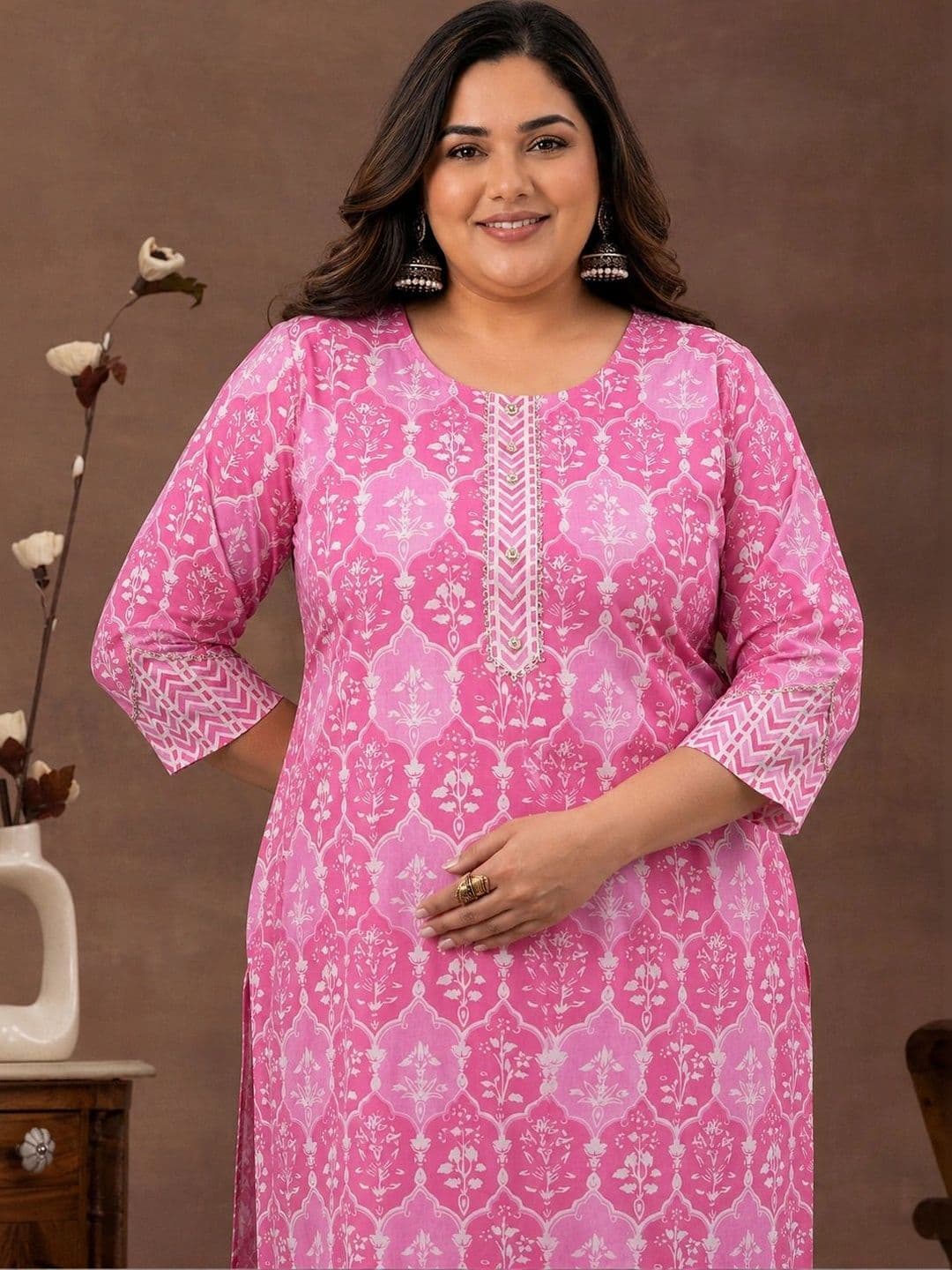 EXTRA LOVE BY LIBAS Women Ethnic Motifs Printed Regular Thread Work Kurta with Trousers & With Dupatta thumbnail 4