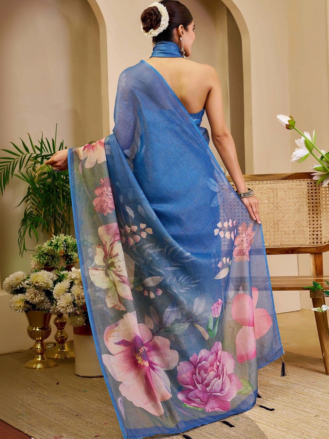 Maroosh Women Floral Silk Cotton Handloom Saree thumbnail 4