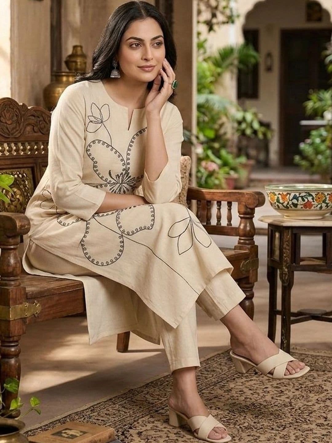 KALINI Women Floral Embroidered Regular Thread Work Kurta with Trousers thumbnail 5