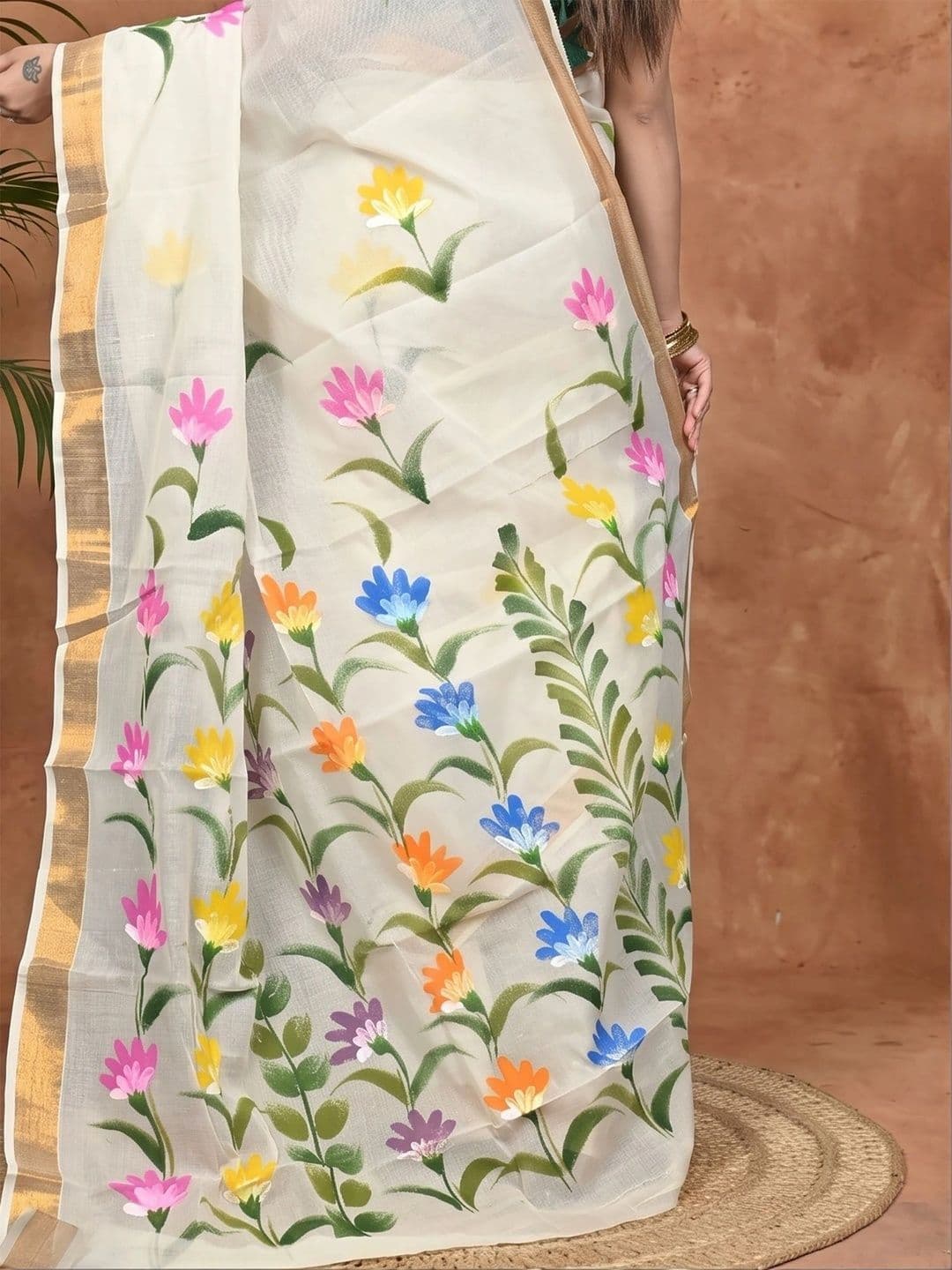 GitAsit Floral Women  Sequinned Pure Cotton Handloom Taant Saree thumbnail 5