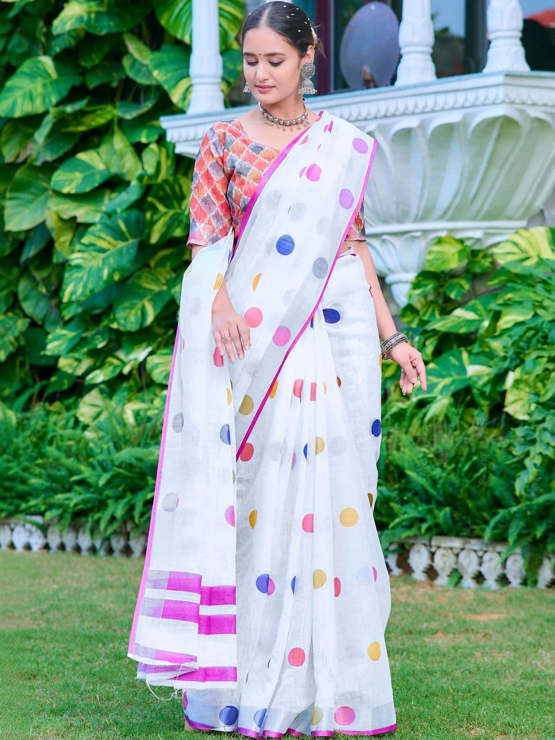MANVAA Women Polka Dot Printed Saree with Blouse Piece thumbnail 2