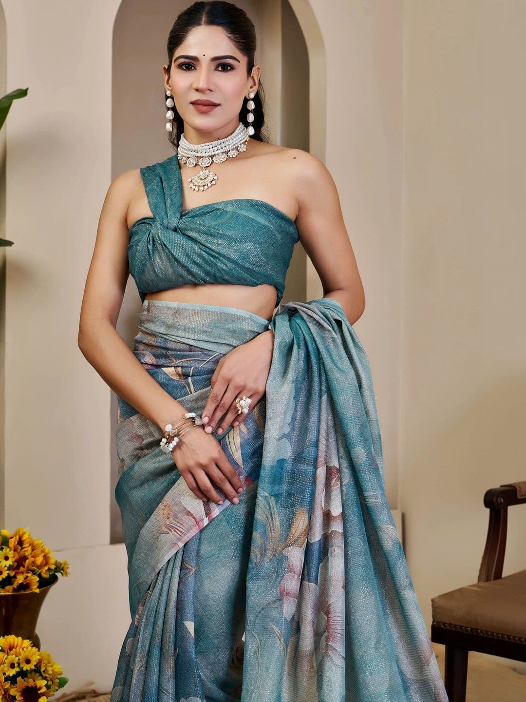 Maroosh Floral Silk Cotton Handloom Saree thumbnail 6