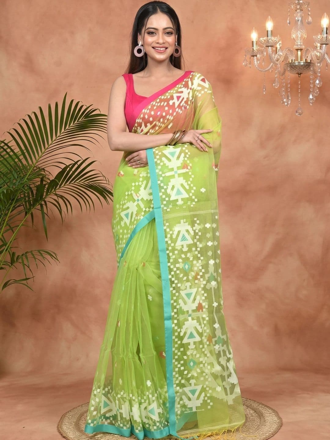 GitAsit Women Woven Design Sequinned Handloom Taant Saree - view 1