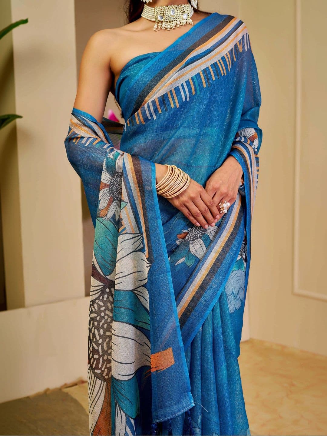 MANVAA Women Floral Silk Cotton Handloom Saree thumbnail 3