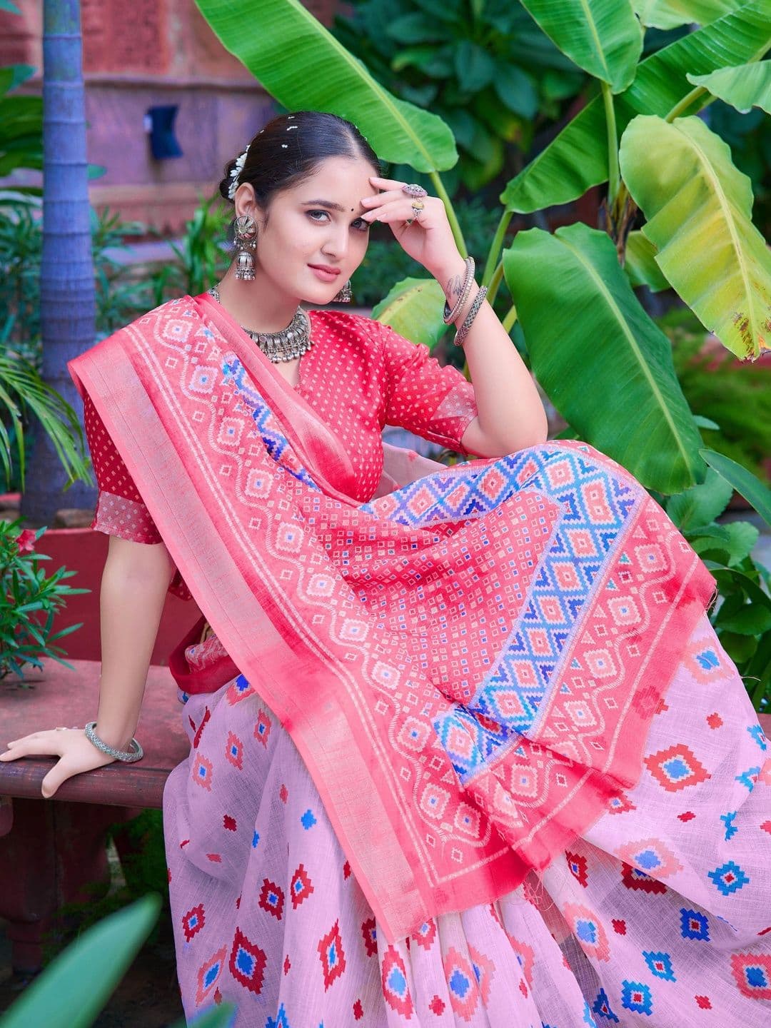 MANVAA Floral Saree thumbnail 5
