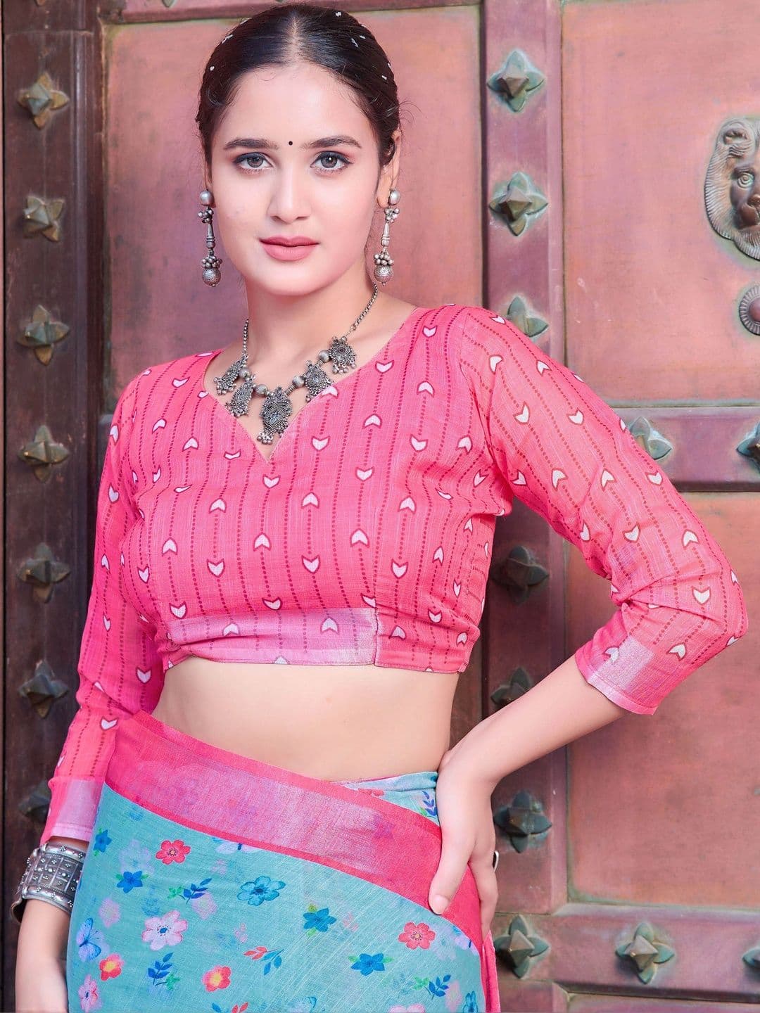 Maroosh Floral Saree thumbnail 4