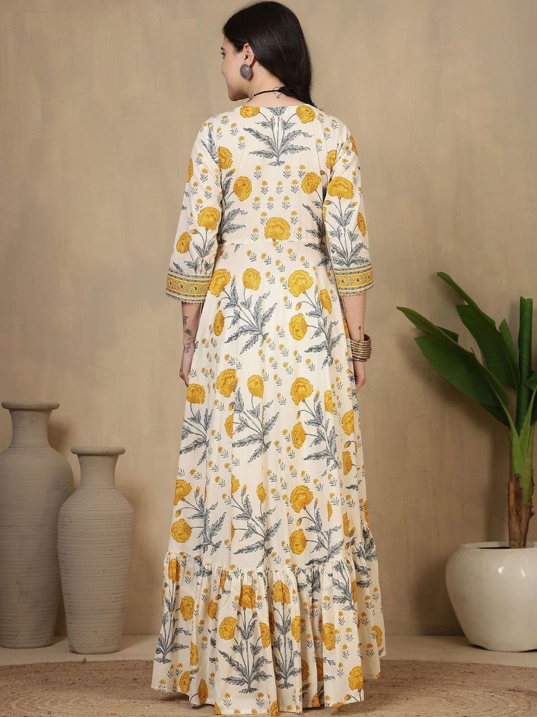 Sangria Women Floral Printed Floral Anarkali Kurta thumbnail 2