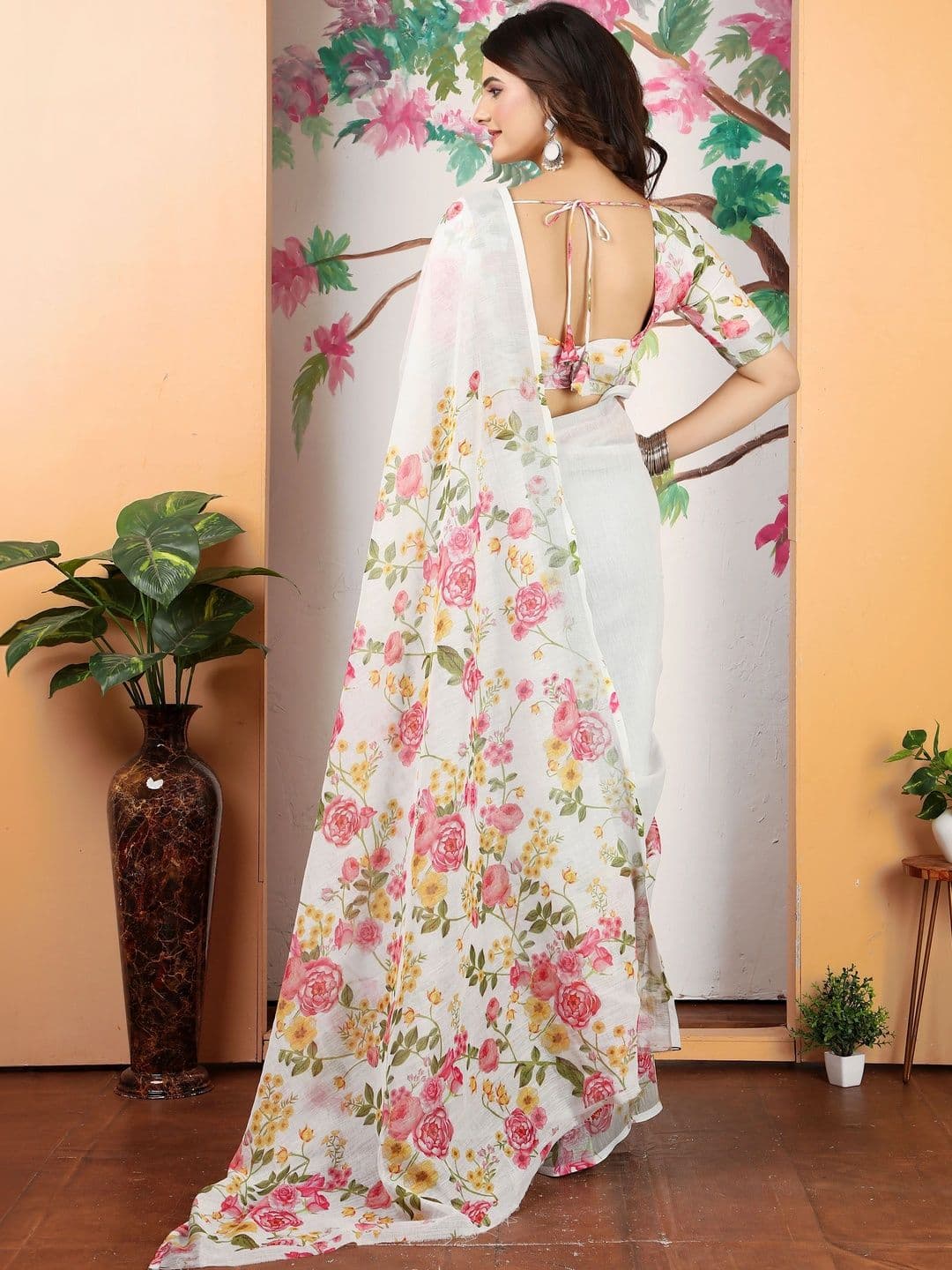 MANVAA Floral Saree thumbnail 3