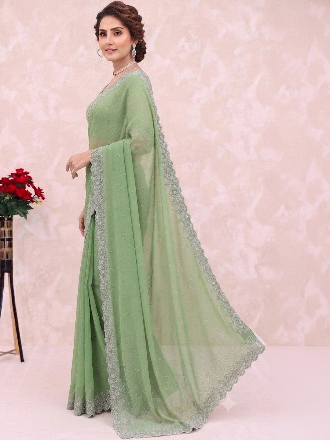 SmileyFashion Women Pure Georgette Saree thumbnail 6