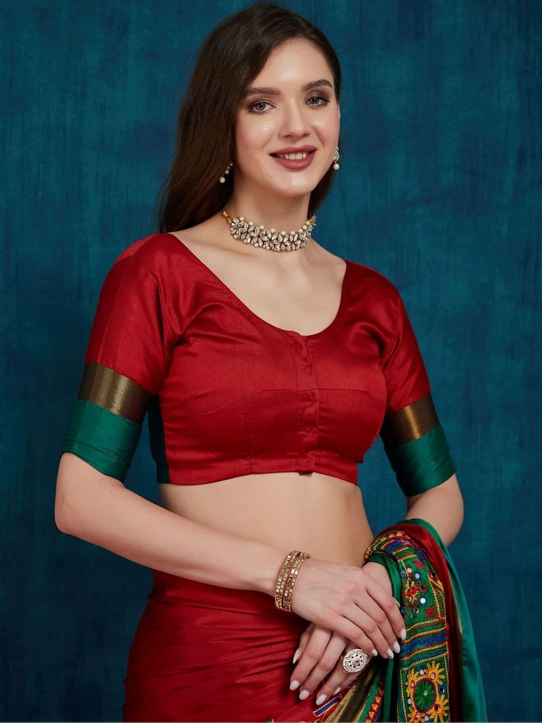 Sangria Floral Embroidered Silk Cotton Heavy Work Saree thumbnail 2