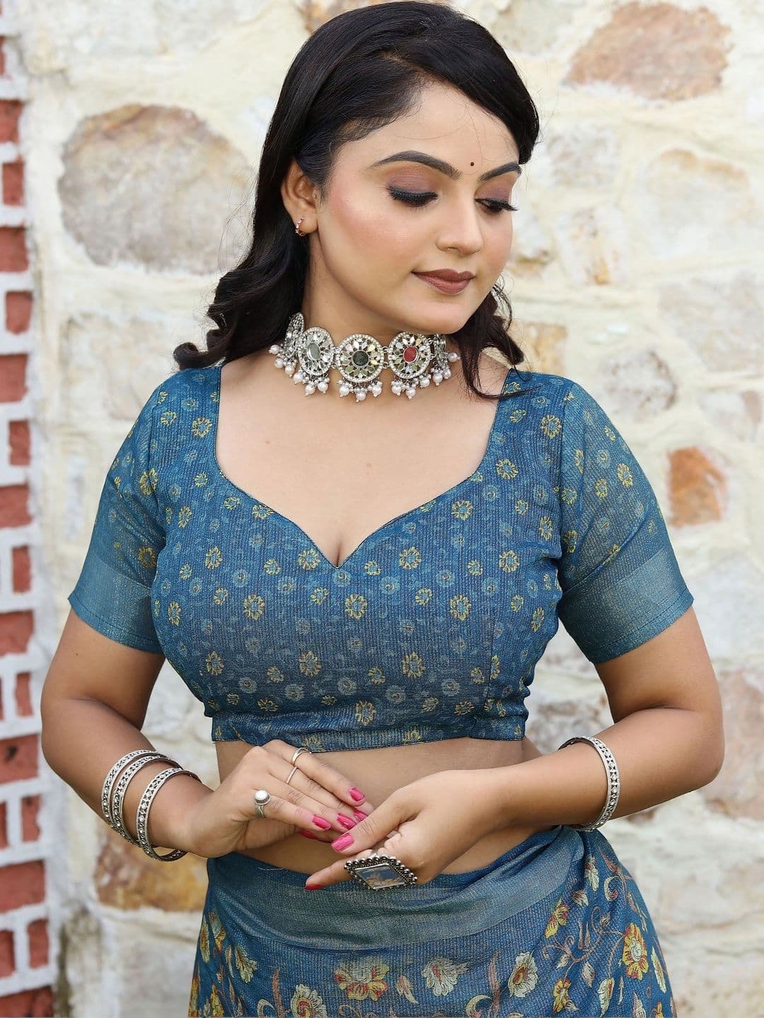 MANVAA Floral Silk Cotton Handloom Saree thumbnail 2