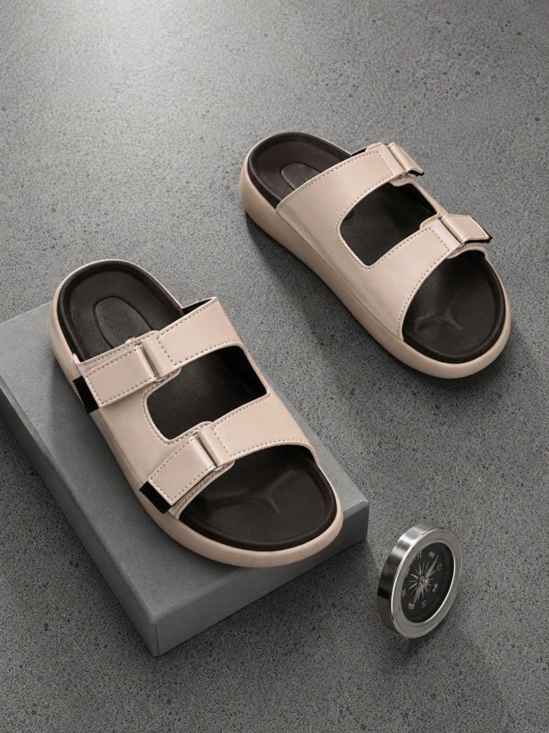 Mast & Harbour Men Comfort Sandals thumbnail 2