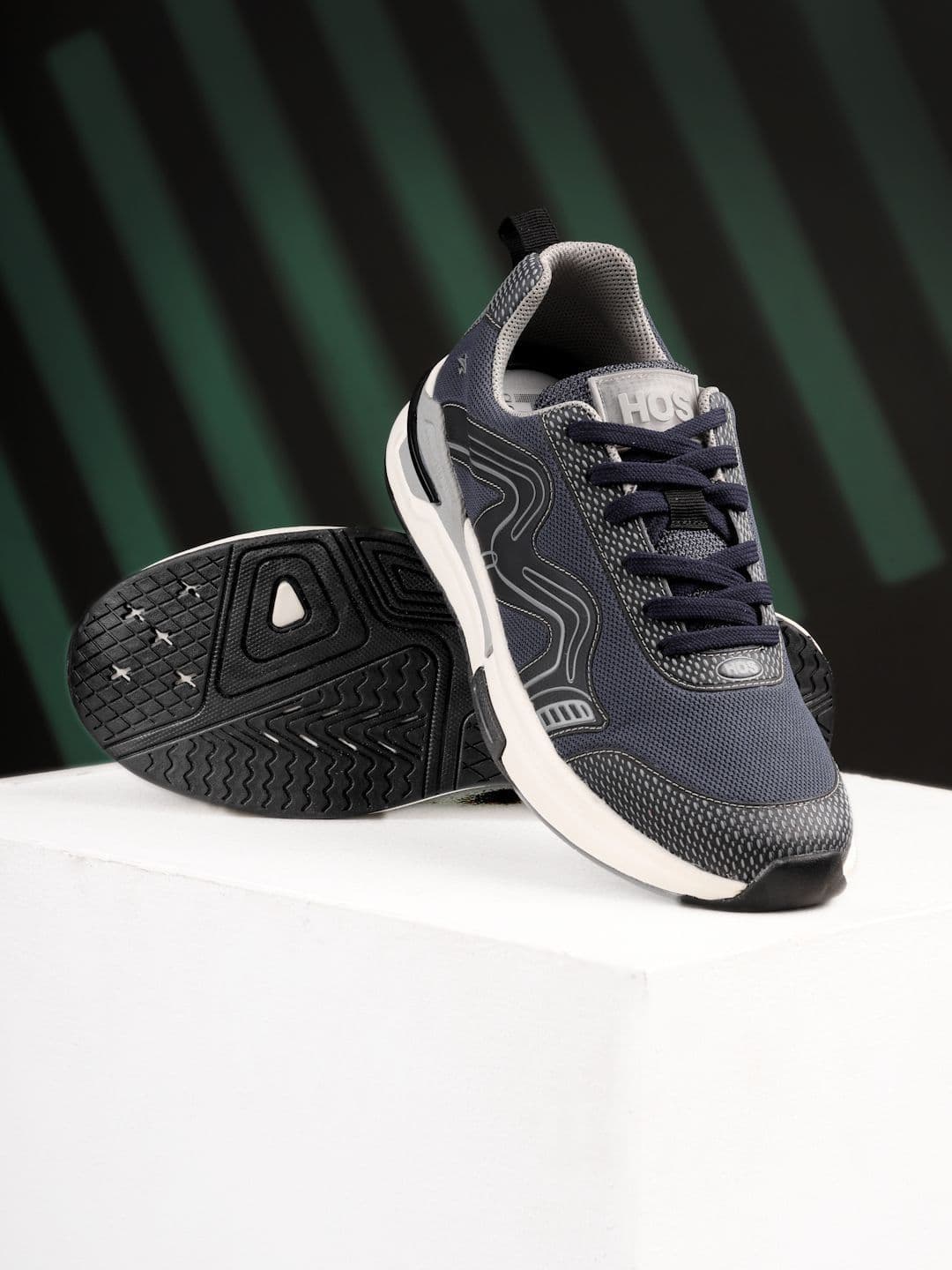 HOS Men Mesh Running Non-Marking Shoes - view 1