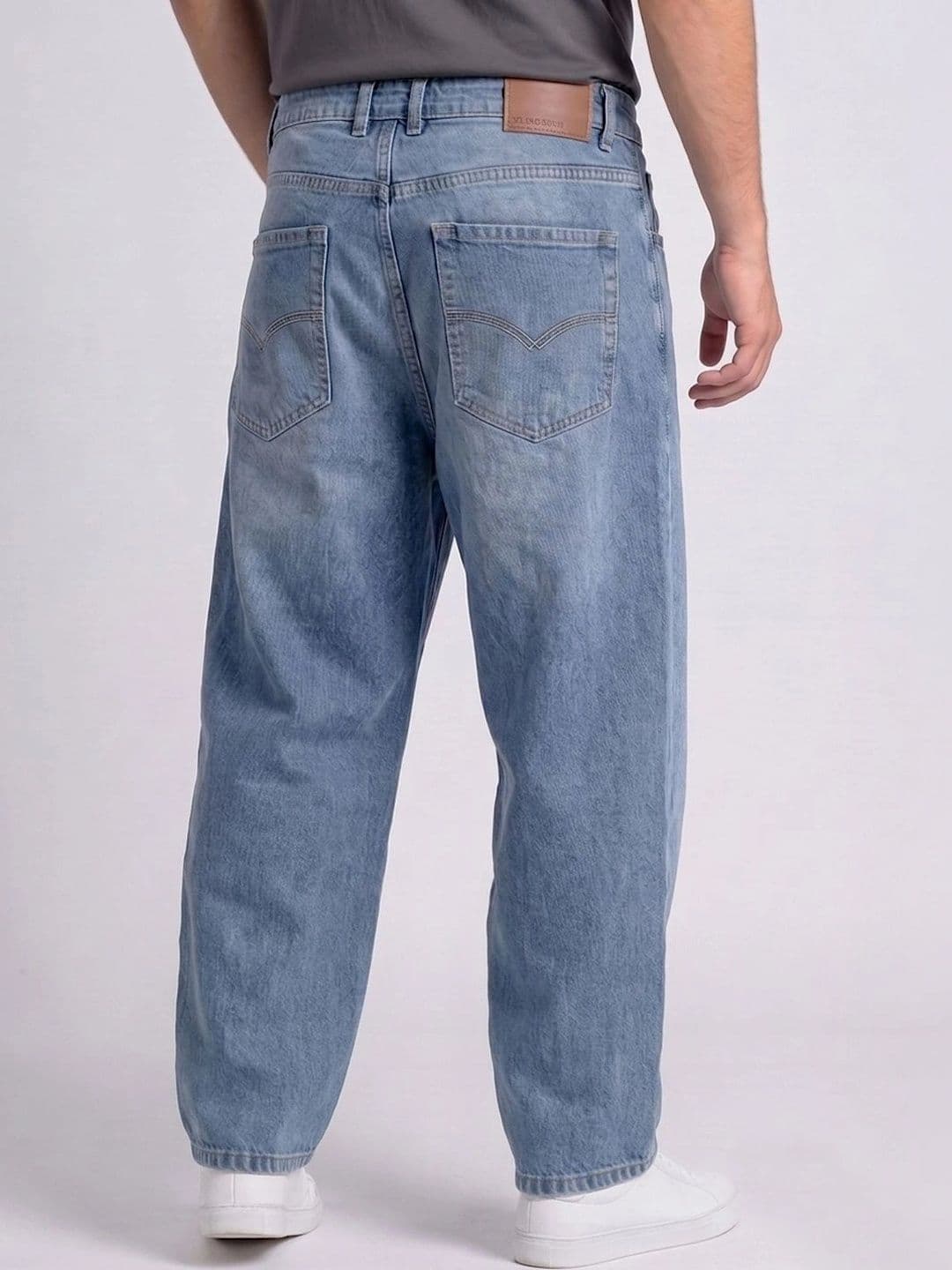 BELANO Men Comfort Mid-Rise Light Fade Stretchable Jeans thumbnail 3