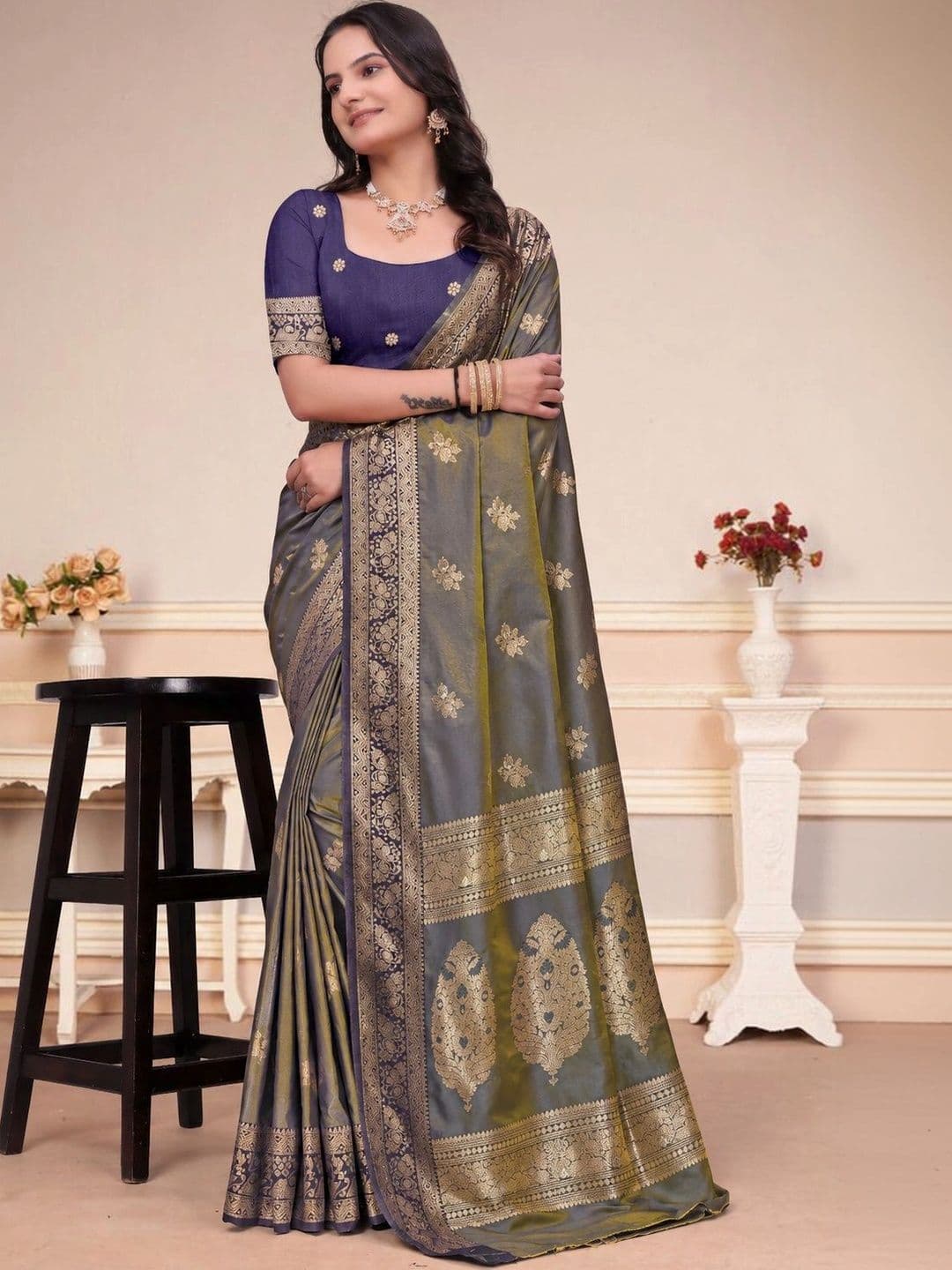 RANGREET Ethnic Motifs Zari Saree thumbnail 5