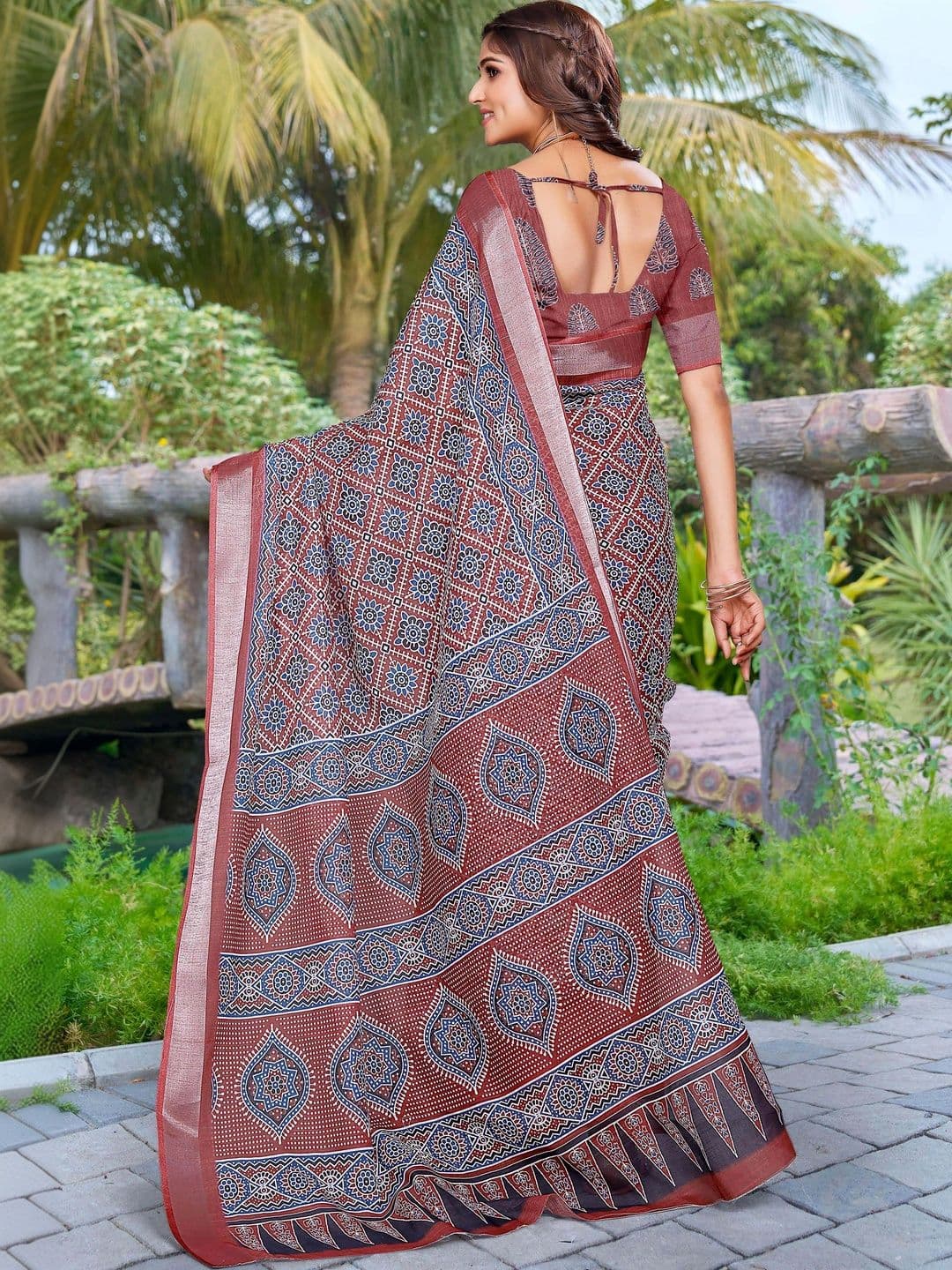 MANVAA Saree thumbnail 6