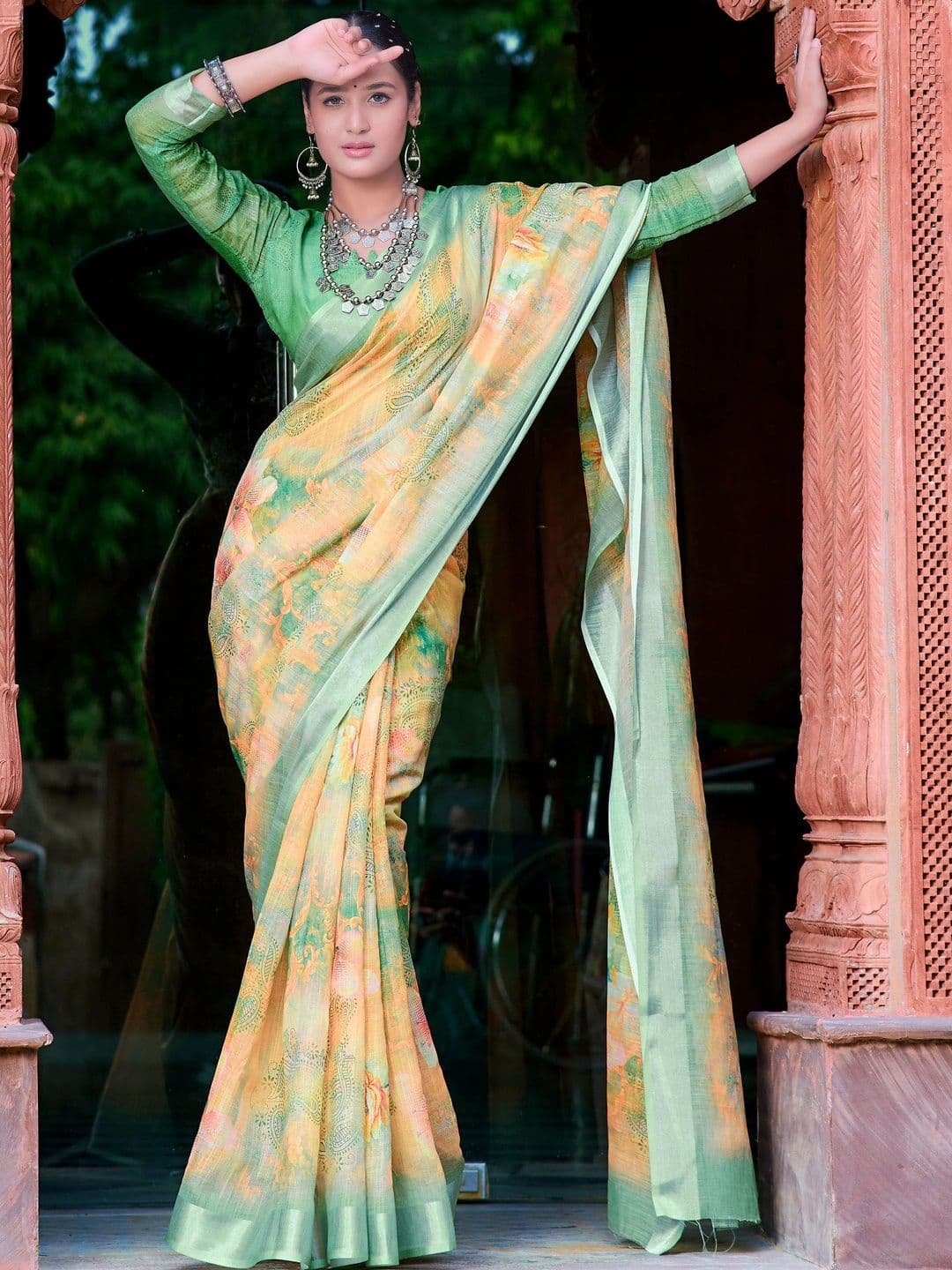 MANVAA Floral Saree thumbnail 6