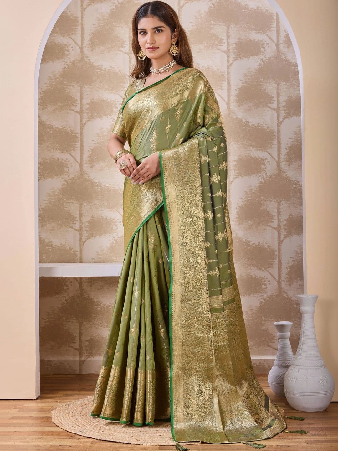 Maharanga Zari Art Silk Banarasi Saree thumbnail 4