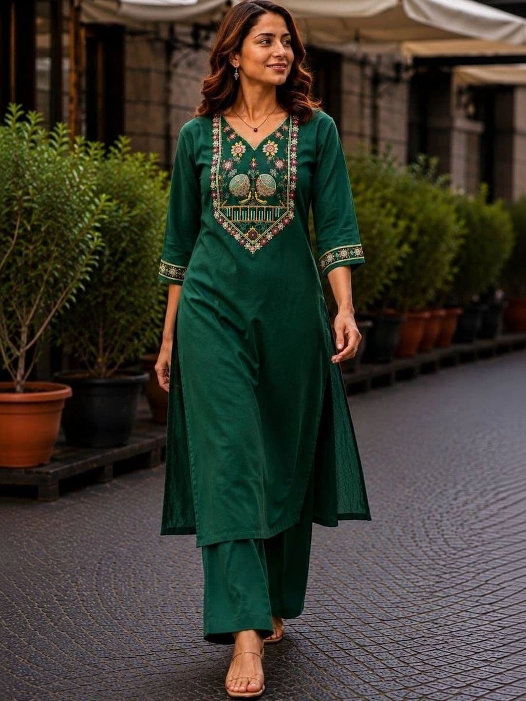 B&B Fashion Women Ethnic Motifs Embroidered Regular Thread Work Pure Cotton Kurta with Palazzos - view 1