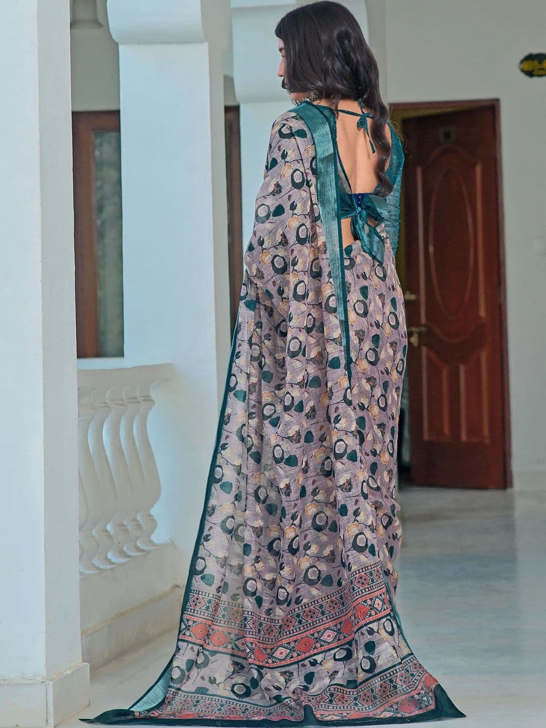 MANVAA Floral Saree thumbnail 2
