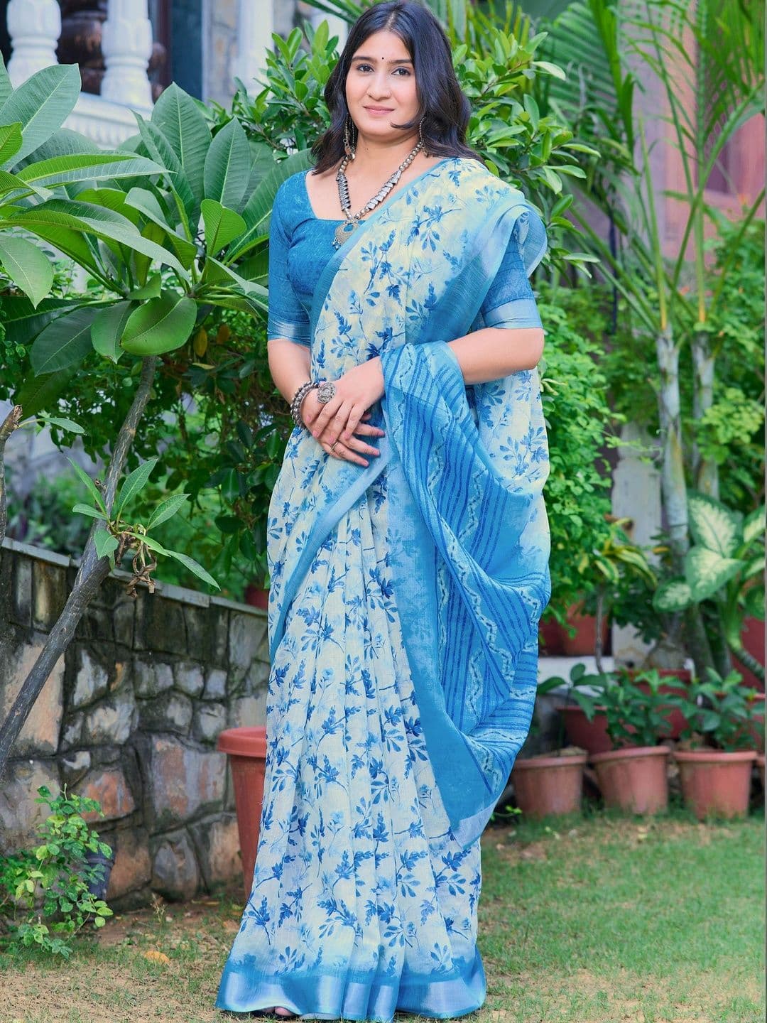 Maroosh Floral Saree - view 1
