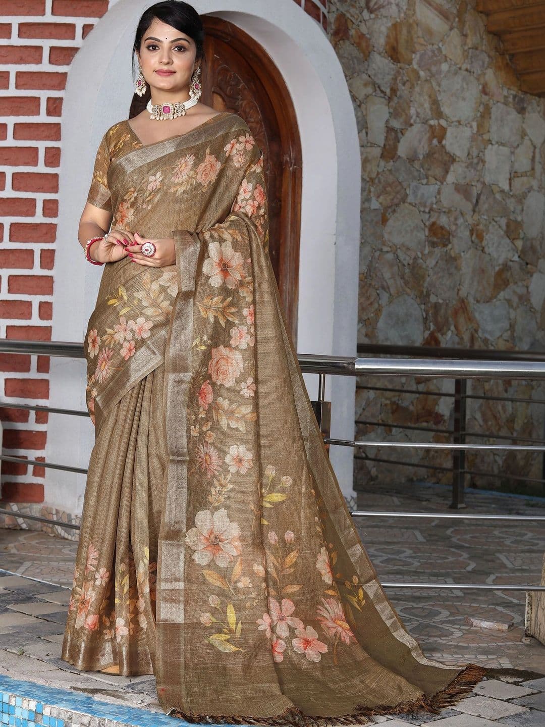 HERE&NOW Floral Printed Silk Cotton Handloom Saree thumbnail 4