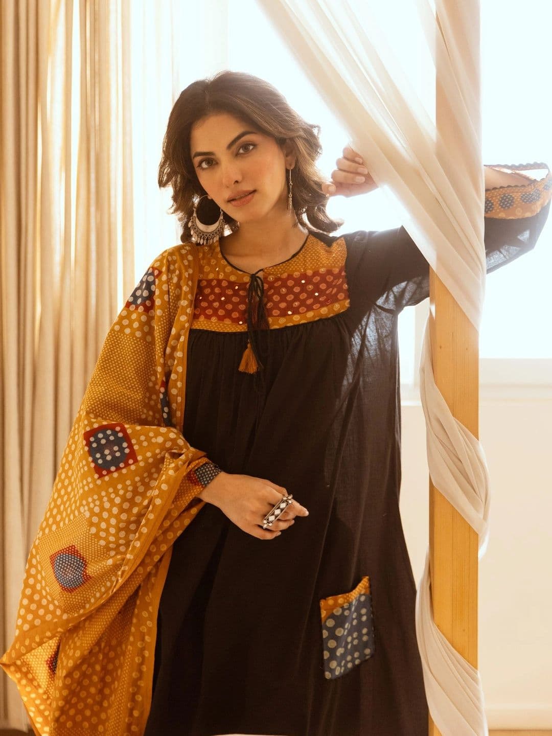 Sangria Women Ethnic Motifs Printed Empire Pure Cotton Kurta with Trousers & With Dupatta thumbnail 3