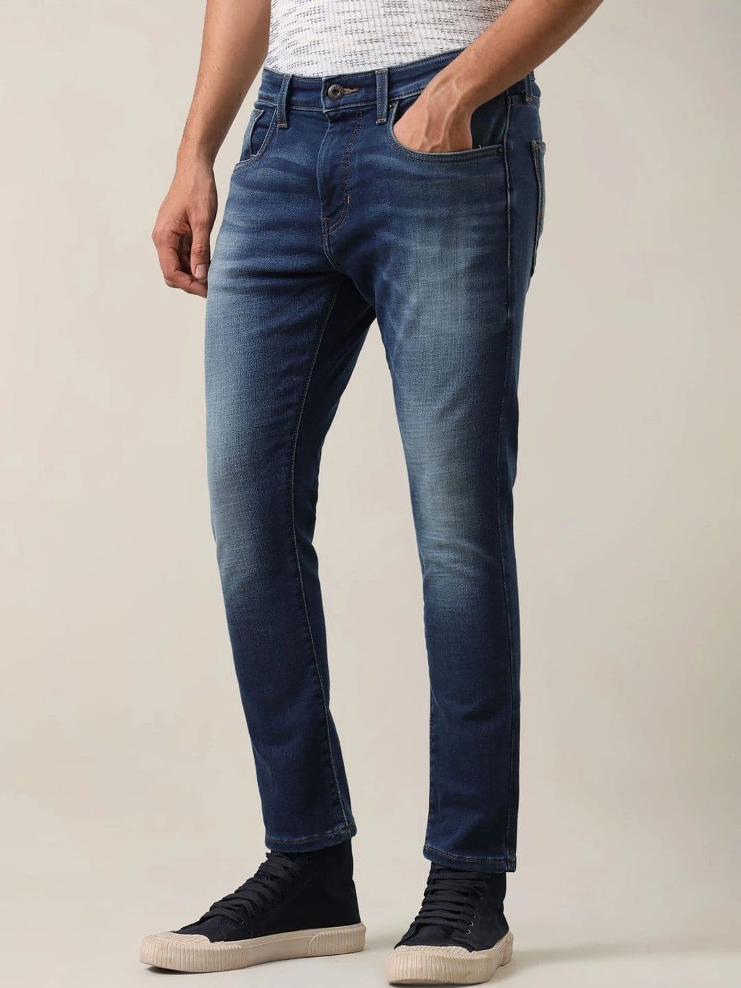 U.S. Polo Assn. Denim Co. Men Tapered Fit Mid-Rise Low Distress Jeans thumbnail 6