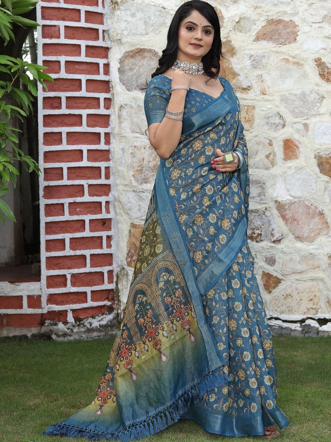 HERE&NOW Women Floral Silk Cotton Handloom Saree - view 1