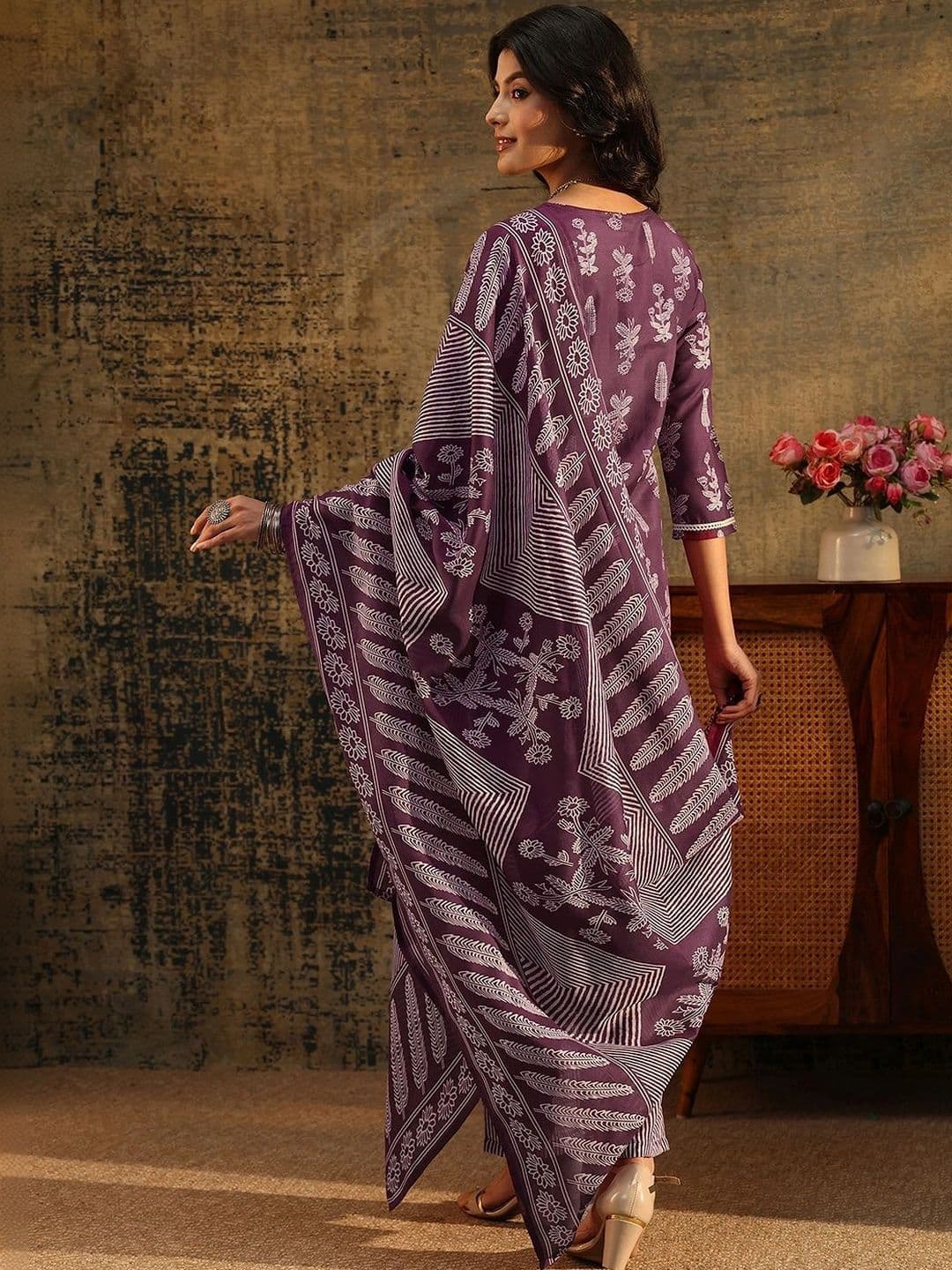 Gerua By Libas Women Ethnic Motifs Printed Regular Kurta with Trousers & With Dupatta thumbnail 3